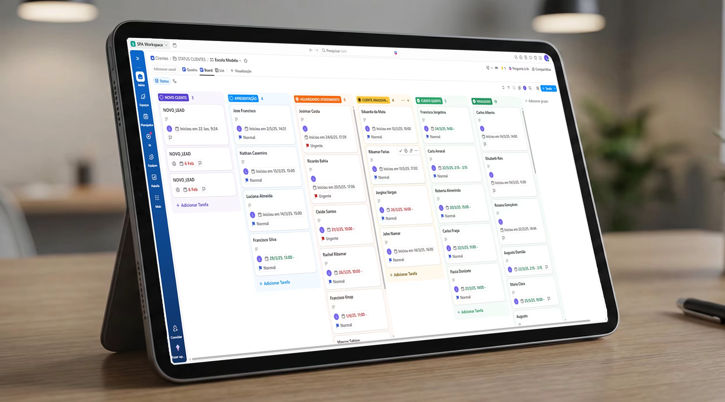 CRM integração com ClickUp